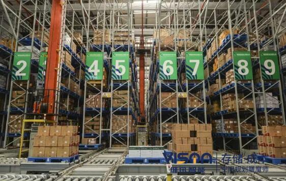 AMR 與 AGV：哪種倉(cāng)庫(kù)機(jī)器人適合您？